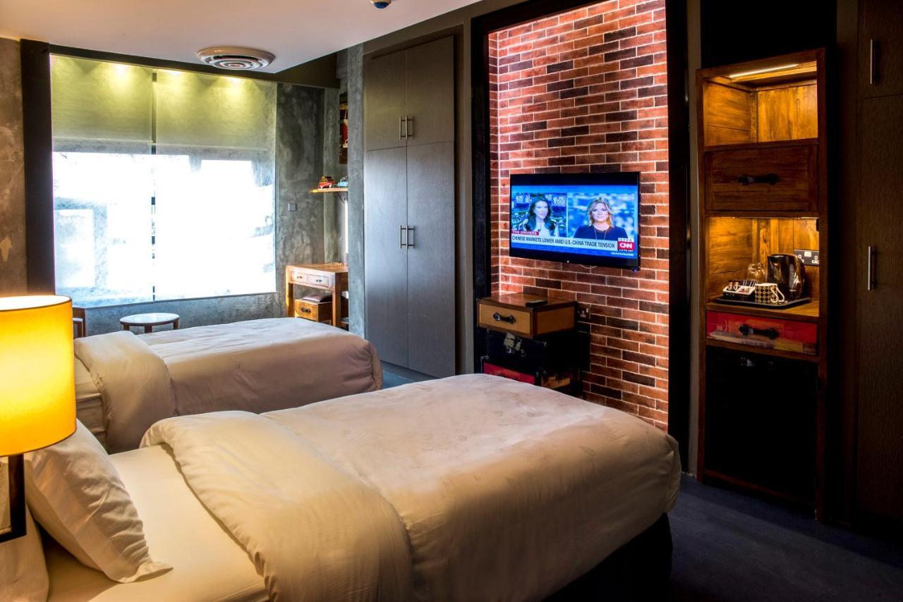 Flowery Holiday Suites Кувейт Экстерьер фото