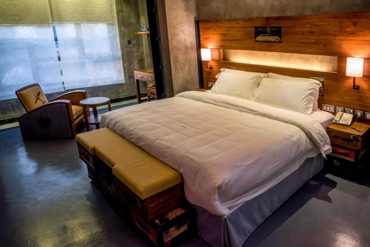 Flowery Holiday Suites Кувейт Экстерьер фото
