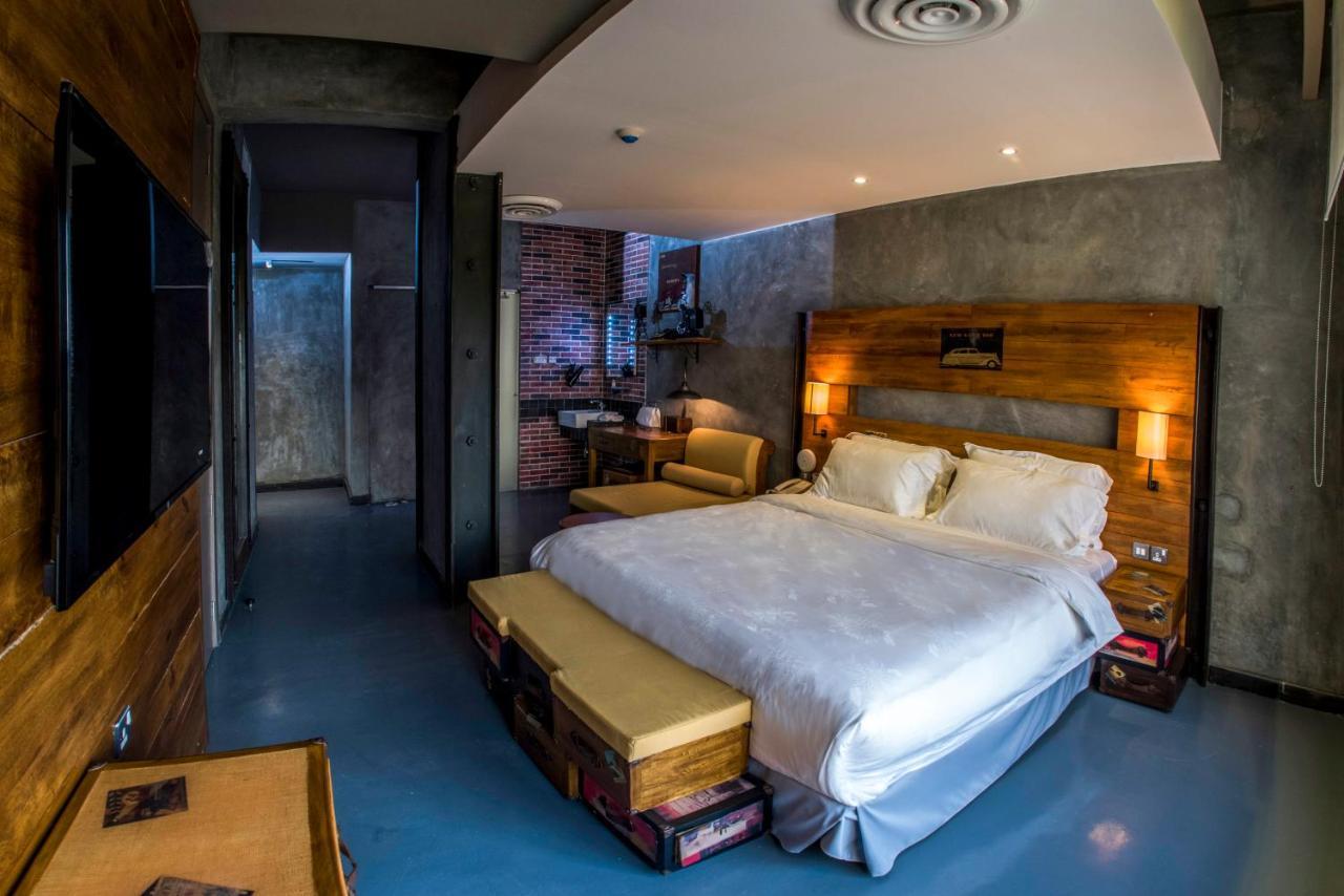 Flowery Holiday Suites Кувейт Экстерьер фото